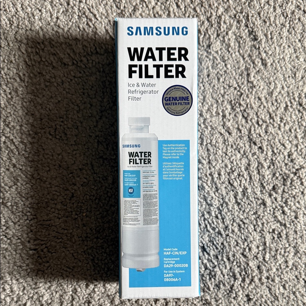 Samsung Water Filter - White and Blue
